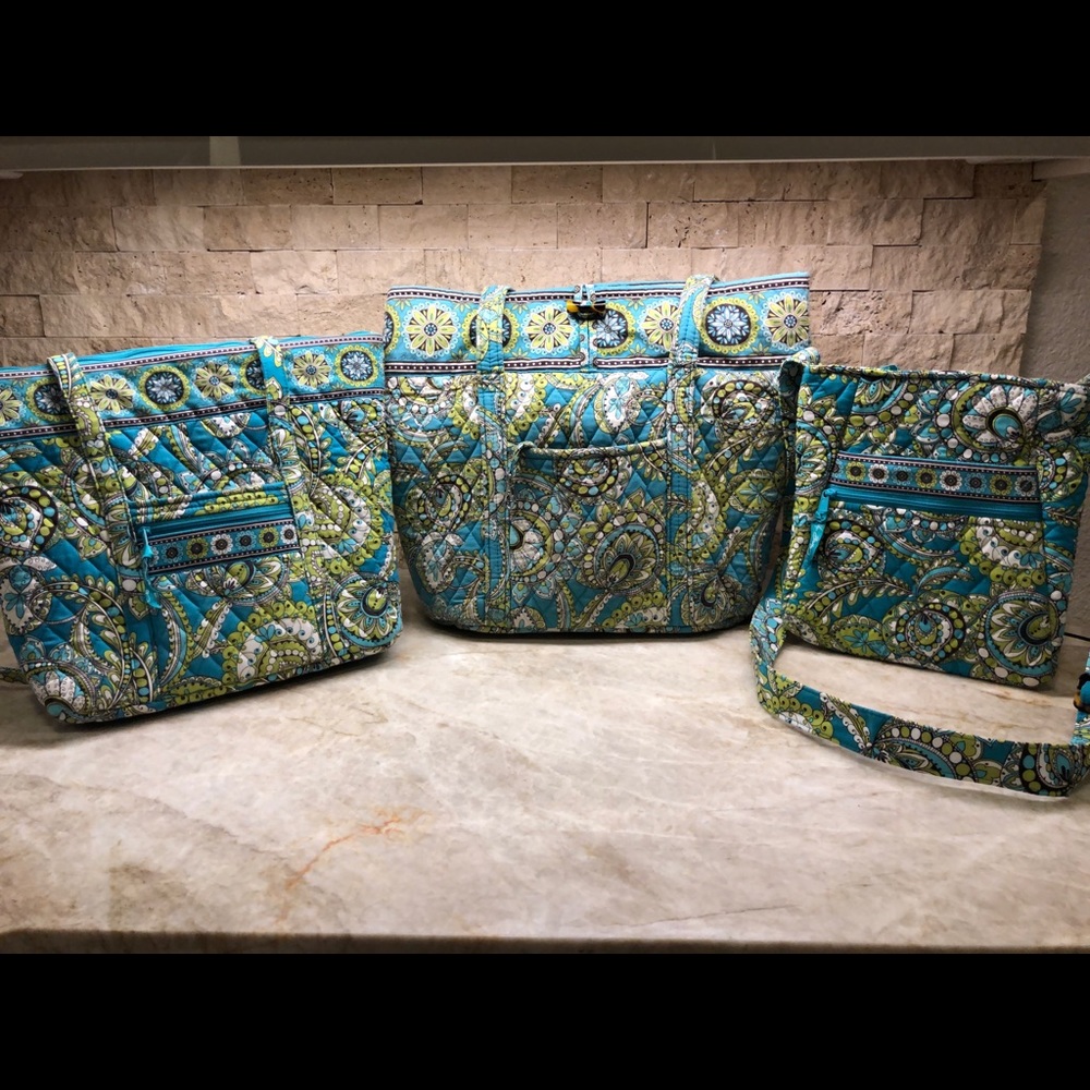 Vera Bradley Crossbody Purse - Picture 6 of 8